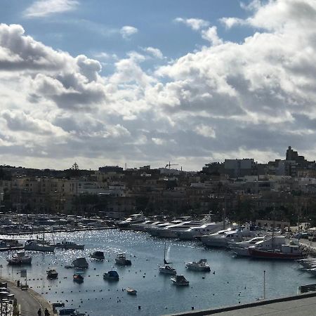 Sir William Strand Lägenhet Gzira Exteriör bild